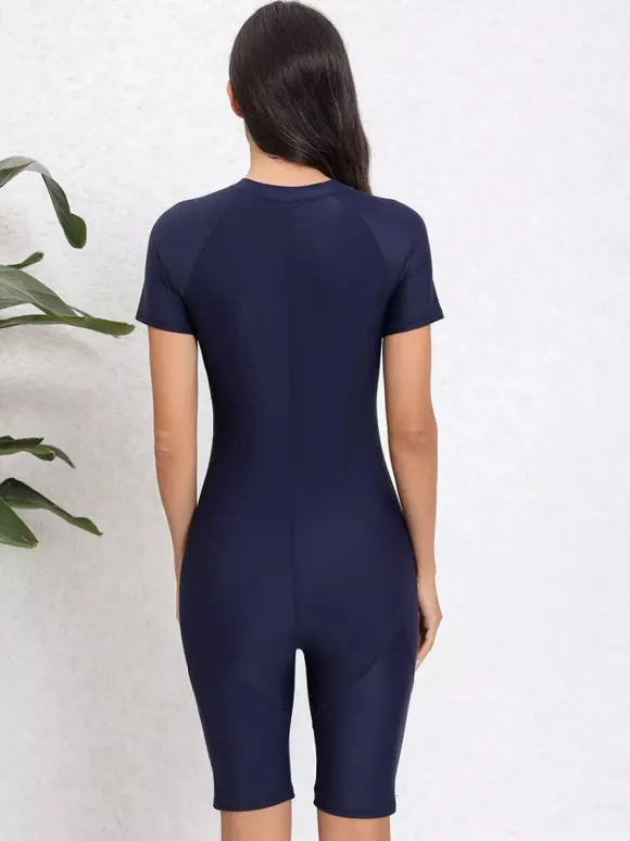 Maillot de bain athlétique shorty à fermeture éclair sur le devant et coutures contrastées