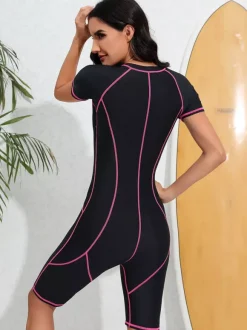 Maillot de bain athlétique shorty à fermeture éclair sur le devant et coutures contrastées