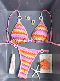 Maillot de bain bikini triangle à nouer sur le côté en maille ondulée dégradée pastel avec anneau en O.