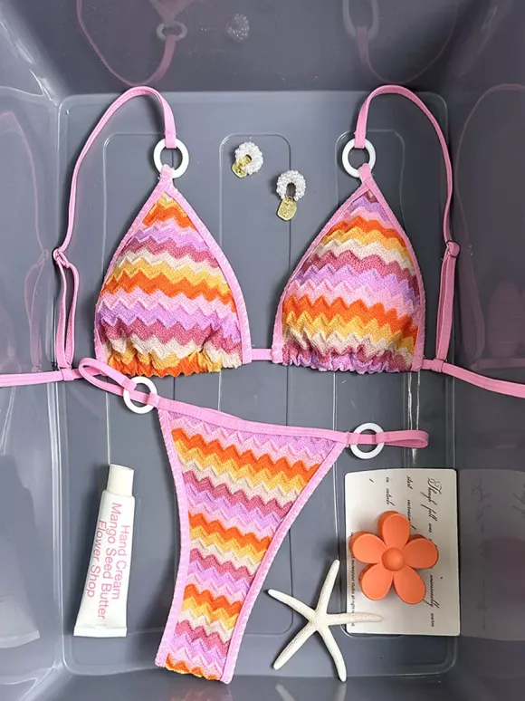 Maillot de bain bikini triangle à nouer sur le côté en maille ondulée dégradée pastel avec anneau en O.