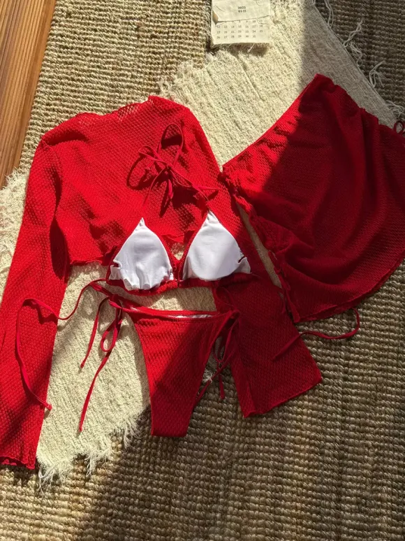 Maillot de bain 4 pièces uni avec bikini dos nu et cache-maillot pour l'été 2026
