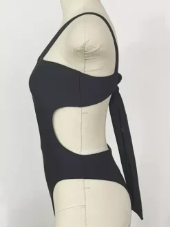 Maillot de bain une pièce dos nu sexy à découpes pour la plage d'été 2026