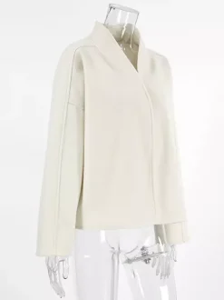 Manteau court femme à col montant - Veste crème coupe oversize - Tenues décontractées et minimalistes pour le printemps 2026