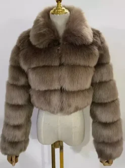 Manteau en fausse fourrure pelucheuse à col rabattu pour femme veste courte d'hiver 2026