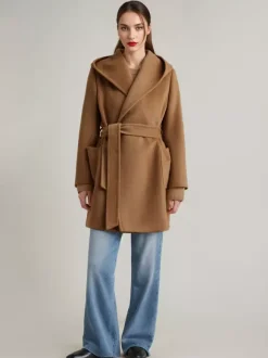 Manteau en mélange de laine et de cachemire avec capuche Camel Manteau court à double face avec ceinture pour femme 2026