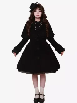 Manteau Sweet Lolita à n艙uds noirs manches longues style automne-hiver avec cape