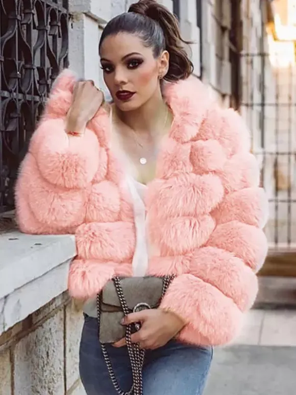 Manteau en fausse fourrure à capuche chaud court en peluche écologique pour femme hiver 2026