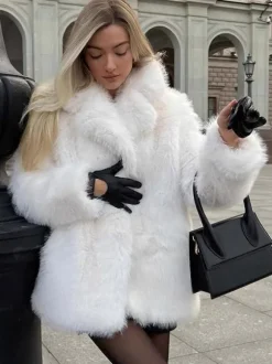 Manteau en fausse fourrure à revers crantés blanc Veste d'hiver écologique pour femme 2026
