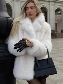 Manteau en fausse fourrure à revers crantés blanc Veste d'hiver écologique pour femme 2026