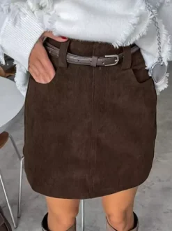 Mini-jupe femme en velours côtelé marron - Coupe rétro taille haute slim trapèze - Collection printemps-été 2026