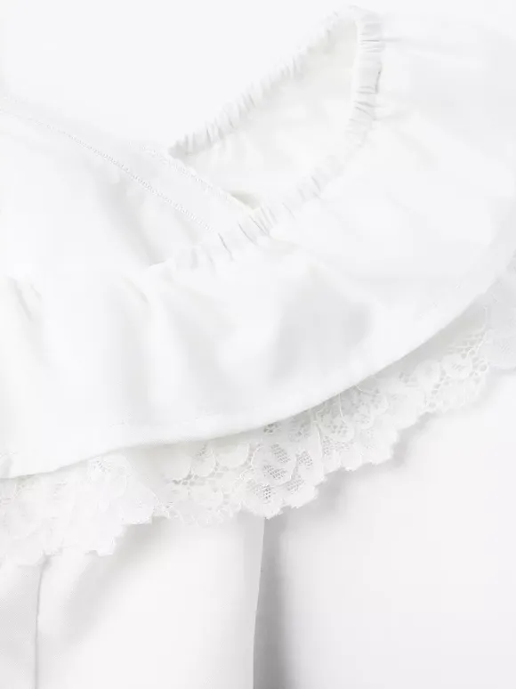 Mini-robe blanche à épaules dénudées et volants 2026