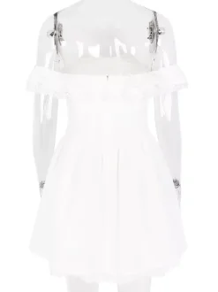 Mini-robe blanche à épaules dénudées et volants 2026
