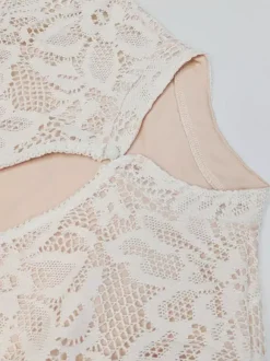 Mini robe en dentelle avec découpes à manches longues et col haut robe moulante sexy pour femme 2026