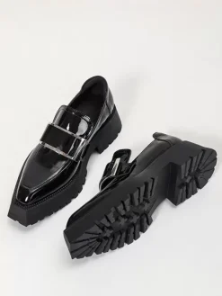 Mocassins Noirs Pour Femmes Avec Boucle Plateforme À Enfiler