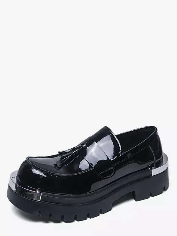 Mocassins noirs pour hommes bout rond détails métalliques chaussures à enfiler