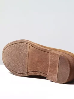 Mocassins bateau en daim pour hommes bout rond chaussures décontractées à enfiler avec pompons