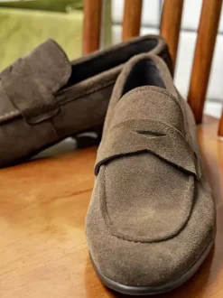 Mocassins à enfiler pour hommes en daim et cuir bout rond style penny décontracté