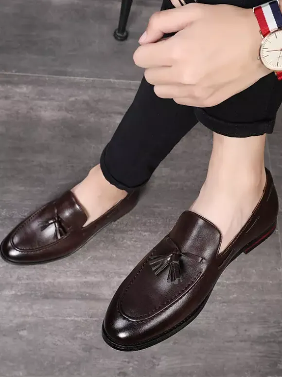 Mocassins à pampilles pour hommes chaussures plates à bout pointu décontractées