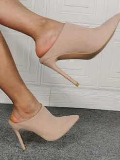 Mules à talons hauts en daim à bout pointu