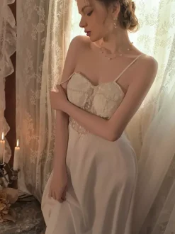 Nuisette longue Babydoll en dentelle noire dos nu lingerie chic