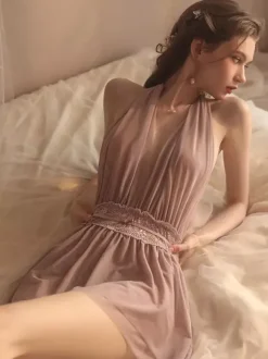 Nuisette sexy en dentelle rose dos nu et tulle style babydoll.