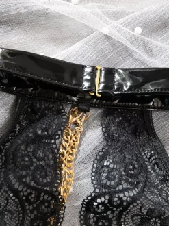 Nuisettes en dentelle noires gainantes et sexy pour femmes