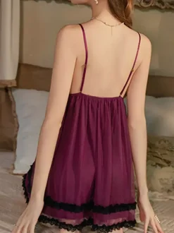 Nuisette sexy en dentelle verte dos nu et tulle style babydoll pour femme.