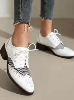 Oxfords en cuir PU à bout rond et talon chiot pour femmes chaussures vintage à lacet