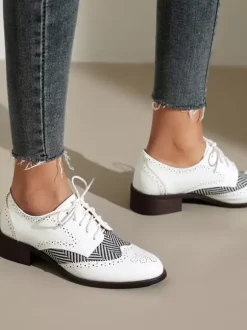 Oxfords en cuir PU à bout rond et talon chiot pour femmes chaussures vintage à lacet