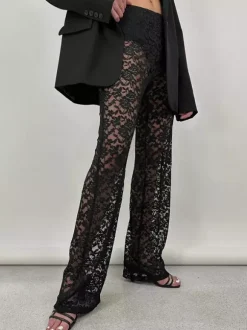 Pantalon en dentelle blanche taille naturelle coupe droite