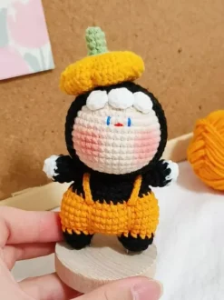 Peluches tricotées à la main pour Halloween poupées elfes sorcières et citrouilles