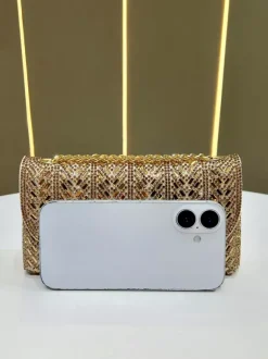 Pochette enveloppe à strass chevron bandoulière chaîne amovible sac à main scintillant pour soirée mariage ou fête.