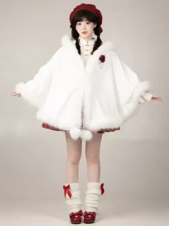 Poncho gothique Lolita en polyester blanc avec pompons pour l'automne