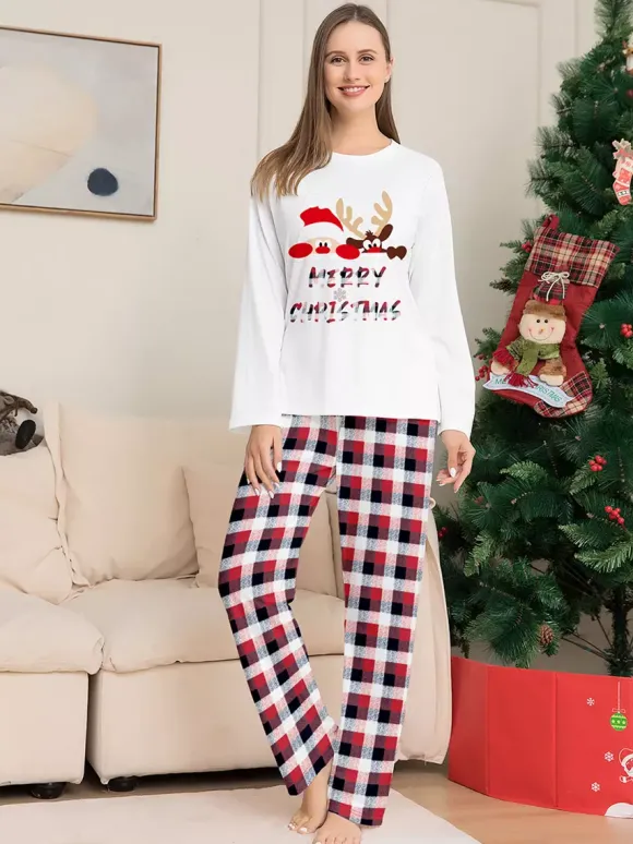 Pyjamas de Noël assortis pour toute la famille à carreaux imprimé rennes et Père Noël collection 2026