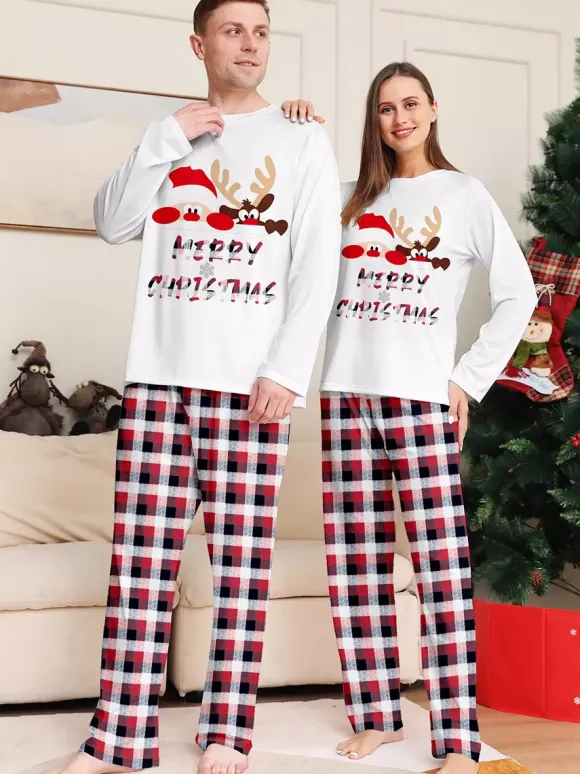 Pyjamas de Noël assortis pour toute la famille à carreaux imprimé rennes et Père Noël collection 2026