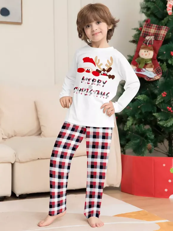 Pyjamas de Noël assortis pour toute la famille à carreaux imprimé rennes et Père Noël collection 2026