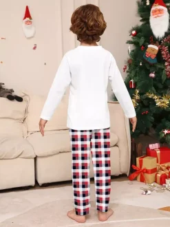 Pyjamas de Noël assortis pour toute la famille à carreaux imprimé rennes et Père Noël collection 2026