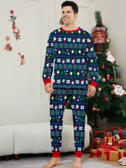 Pyjamas de Noël assortis pour toute la famille imprimés bleu marine foncé et bordures rouges collection 2026
