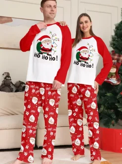 Pyjamas de Noël familiaux rouge et blanc à manches raglan et imprimé Père Noël 2026