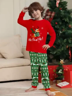 Pyjamas de Noël familiaux à motif Fair Isle rouge et vert avec des rennes (collection 2026)