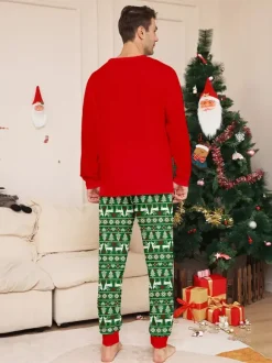Pyjamas de Noël familiaux à motif Fair Isle rouge et vert avec des rennes (collection 2026)