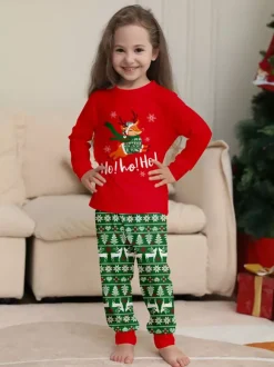 Pyjamas de Noël familiaux à motif Fair Isle rouge et vert avec des rennes (collection 2026)