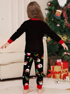 Pyjamas de Noël noirs et rouges pour toute la famille imprimé canne de Noël et Père Noël collection 2026