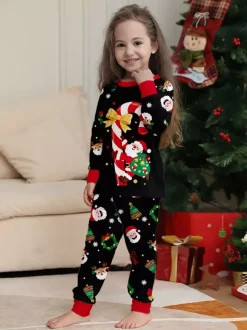 Pyjamas de Noël noirs et rouges pour toute la famille imprimé canne de Noël et Père Noël collection 2026
