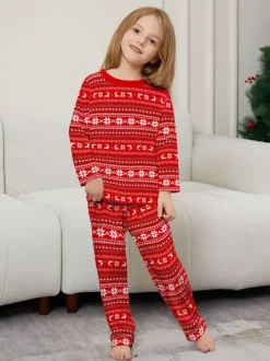Pyjamas de Noël assortis pour toute la famille motif Fair Isle rouge et blanc collection 2026