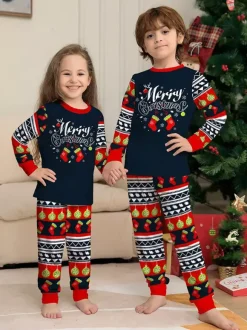 Pyjamas de Noël familiaux à motifs Fair Isle bleu marine rouge et vert collection 2026