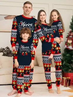 Pyjamas de Noël familiaux à motifs Fair Isle bleu marine rouge et vert collection 2026