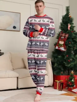 Pyjamas de Noël familiaux à motif Fair Isle de rennes gris avec bordure rouge 2026