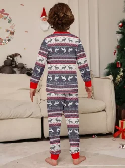 Pyjamas de Noël familiaux à motif Fair Isle de rennes gris avec bordure rouge 2026