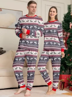 Pyjamas de Noël familiaux à motif Fair Isle de rennes gris avec bordure rouge 2026